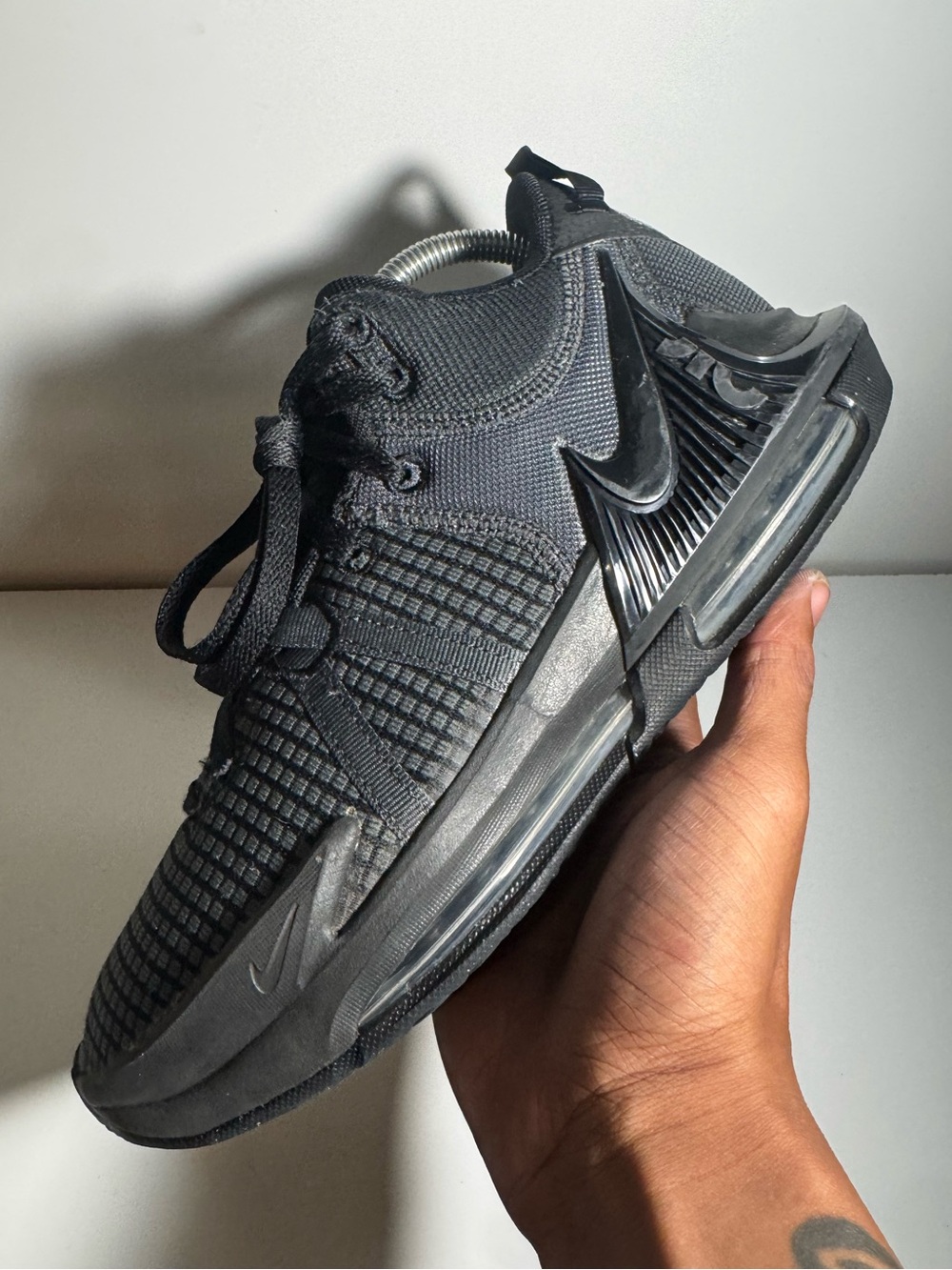 Nike LeBron Witness 7 “Black Anthracite”Men’s Size 7.5